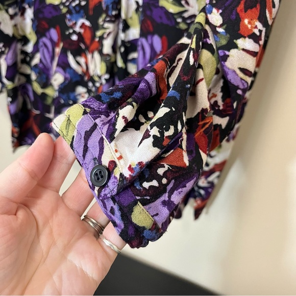 CJ Banks Floral Print V-Neck Blouse - Picture 4 of 11